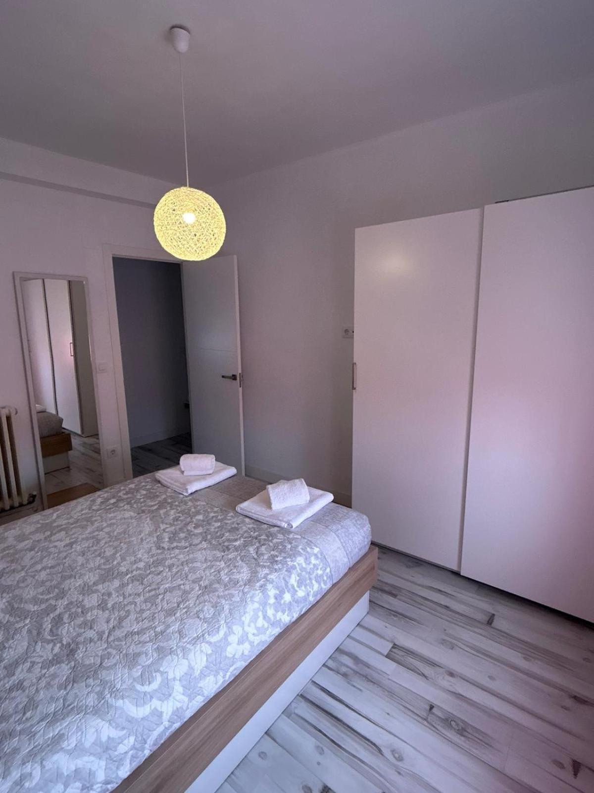 Apartamentos El Conde Santo Domingo De La Calzada Ngoại thất bức ảnh